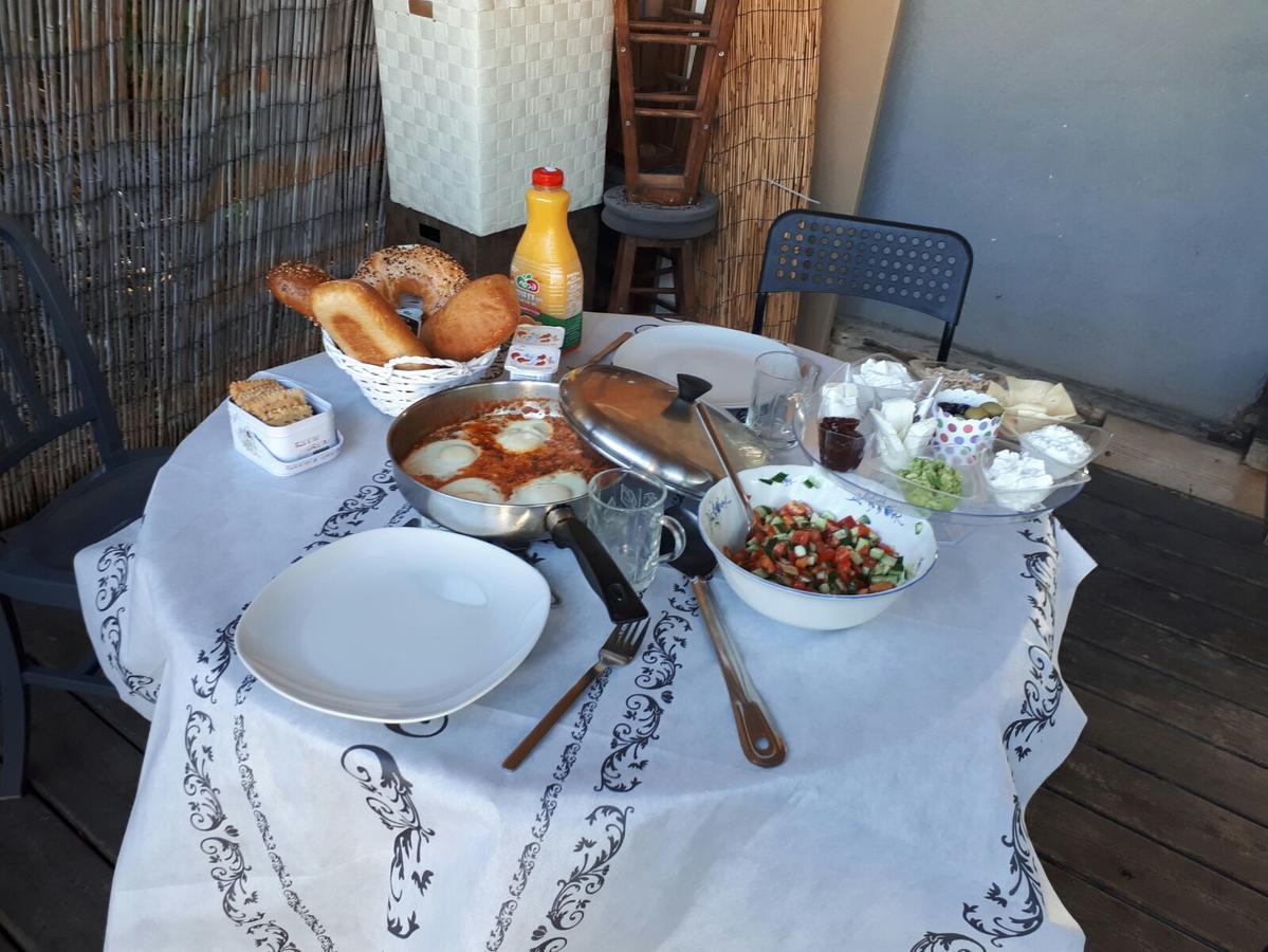 A Pastoral B & B Giv'at Ada 외부 사진